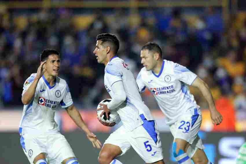 Luis Abram celebrando su anotador 