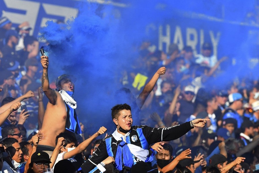 Afición de Gallos en La Corregidora