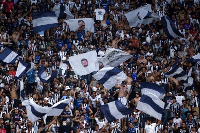 Afición de Rayados en el BBVA