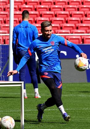 Héctor Herrera en entrenamiento con Atlético de Madrid