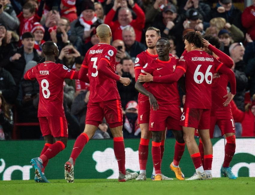 Mané celebrando un gol con el Liverpool 