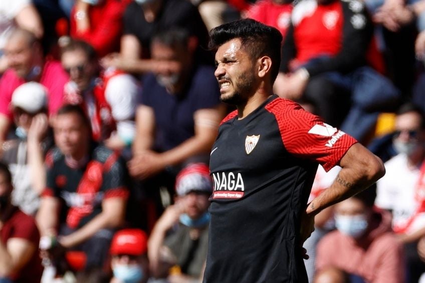 Tecatito Corona durante un partido del Sevilla