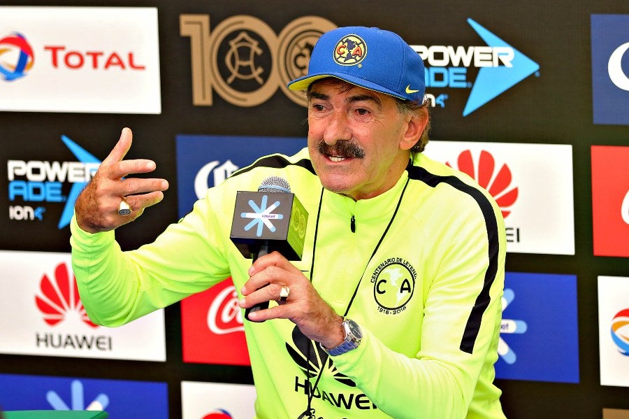 Ricardo La Volpe en su paso por América