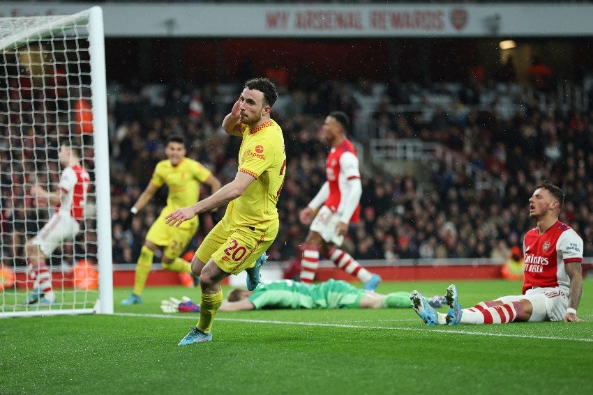 Diogo Jota celebrando su gol vs Arsenal