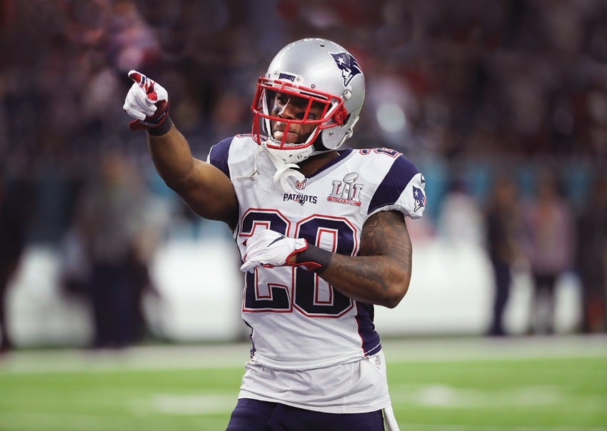 James White se quedará con Patriots dos años más 