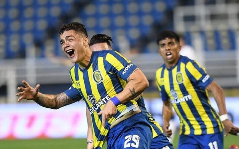 Luca Martínez durante un partido con Rosario Central