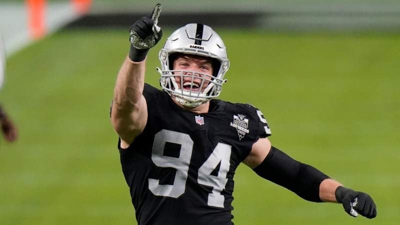 Nassib en juego con Raiders