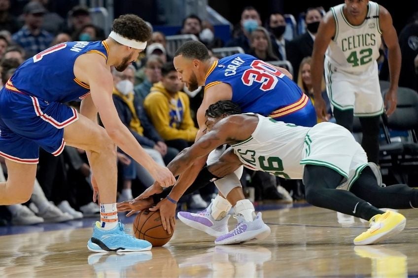 Stephen Curry al momento de su lesión