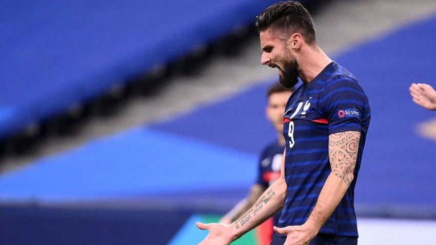 Olivier Giroud en un partido con la Selección de Francia 