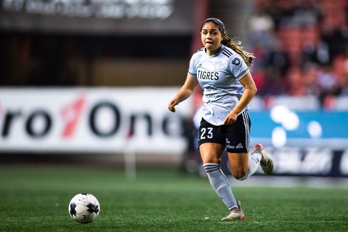 Jana Gutiérrez durante un partido con Tigres Femenil