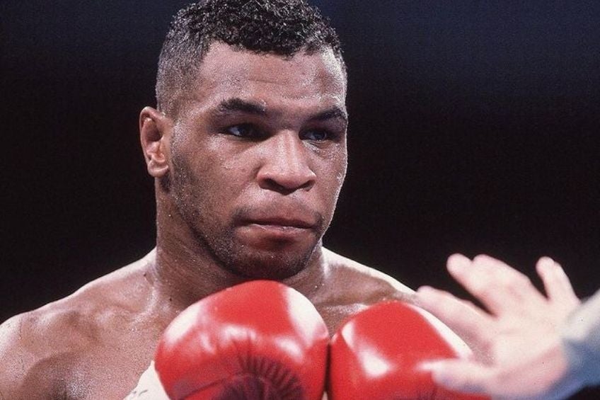 Mike Tyson durante una pelea
