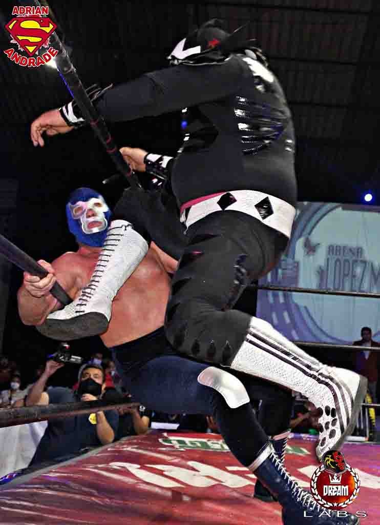 L.A. Park contra Blue Demon en un evento independiente 