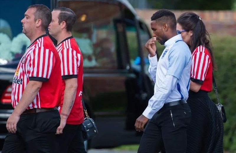 Defoe en funeral de pequeño aficionado del Sunderland