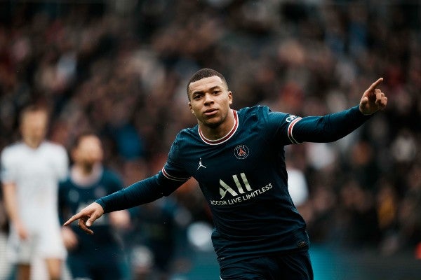 Mbappé celebra anotación para el PSG