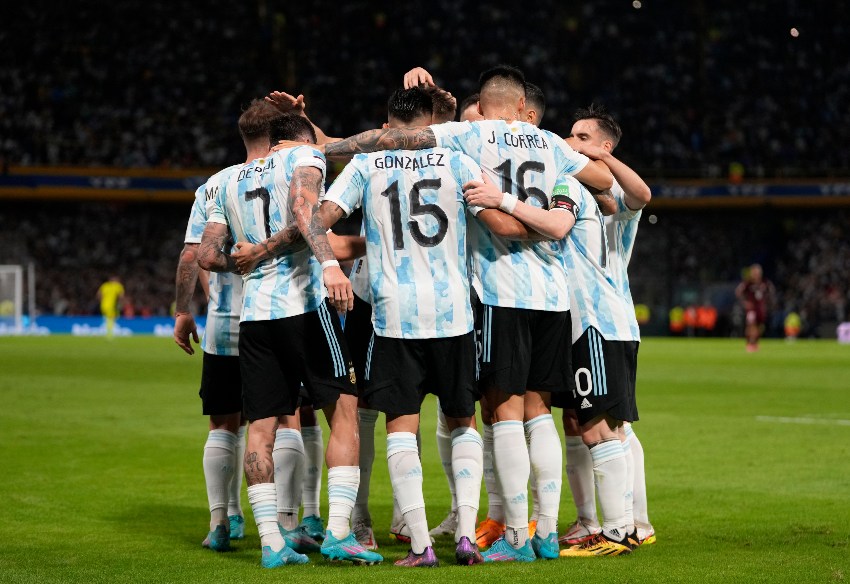 Argentina celebrando su victoria frente a Venezuela 