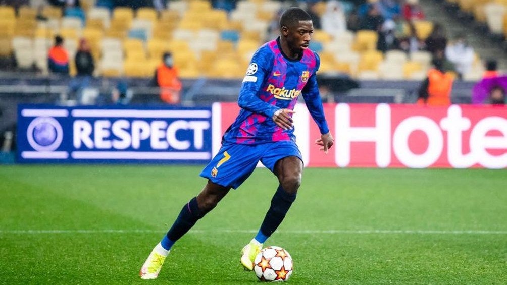 Ousmane Dembélé jugando partido con el Barcelona en Champions