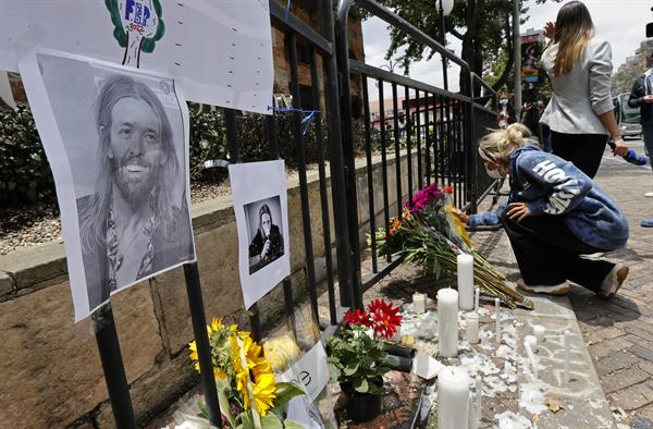 Ofrenda a Taylor Hawkins