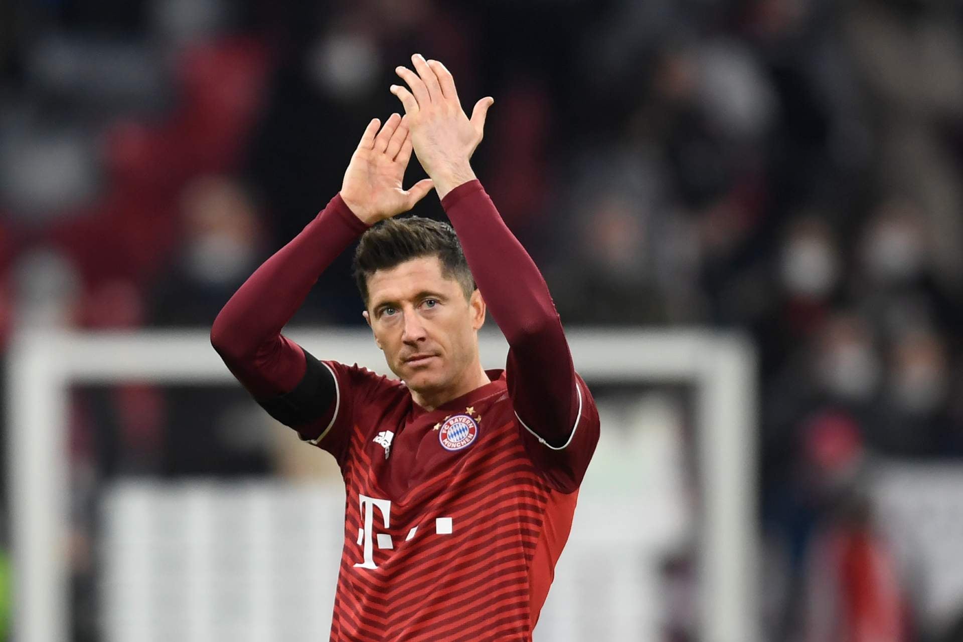 Robert Lewandowski festejando gol con el Bayern Munich