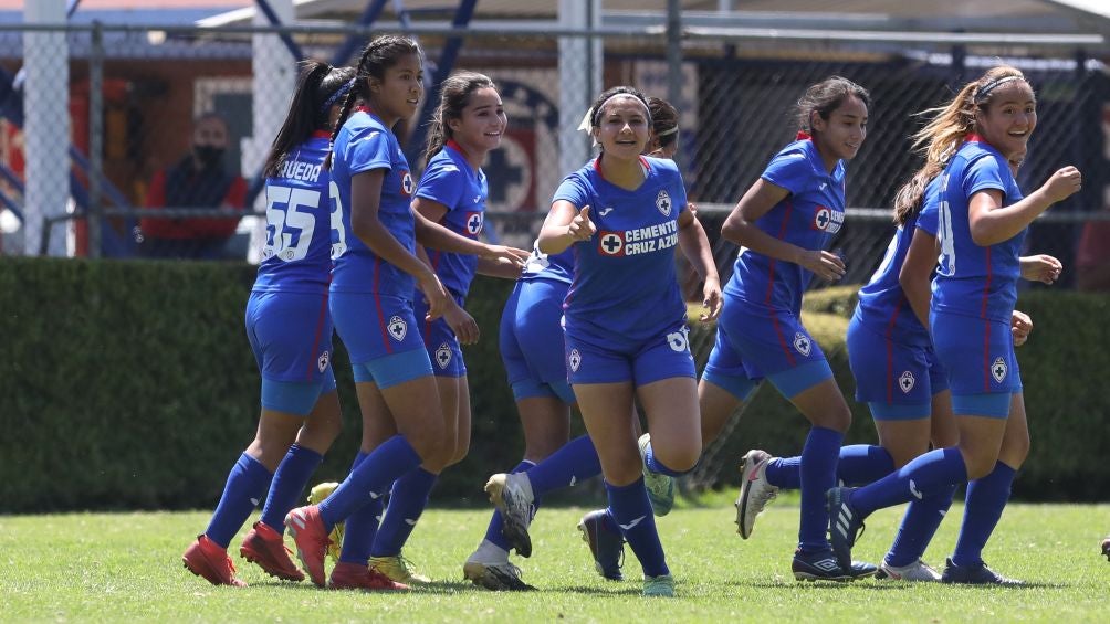 La Máquina se impuso 2-1 en el partido femenil