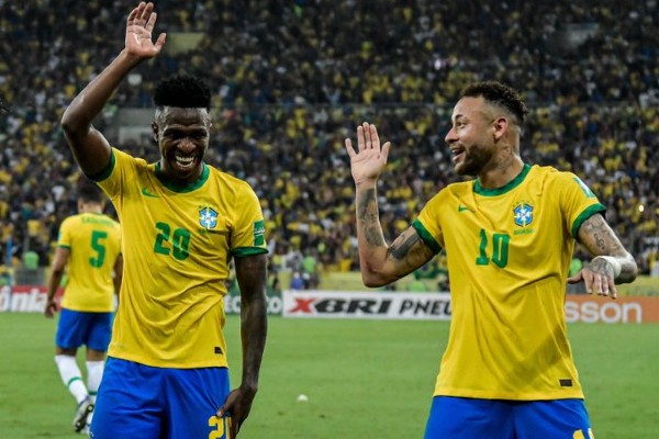 Vinicius Jr y Neymar Jr con Brasil