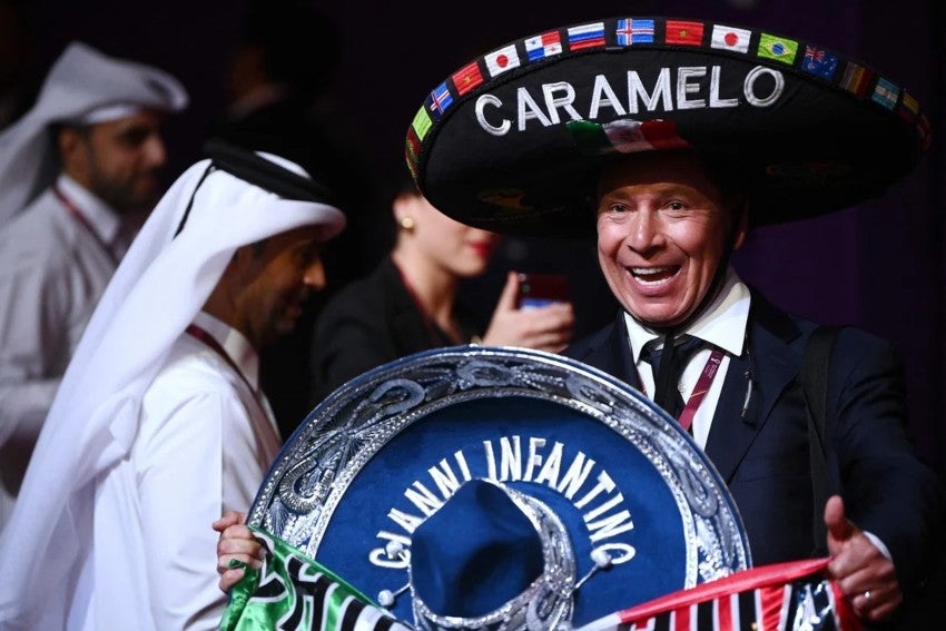 Caramelo en la alfombra roja del sorteo de Qatar 2022