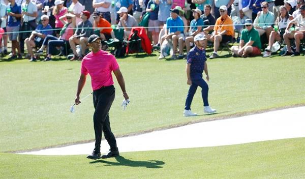 Tiger Woods reacciona durante el torneo en Georgia, Estados Unidos