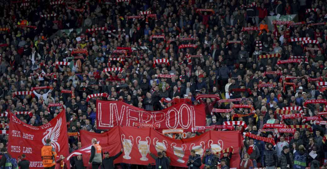 Afición del Liverpool previo a juego de Champions