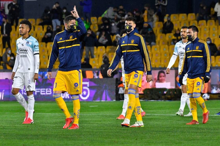 Jugadores de Tigres en un partido ante Mazatlán