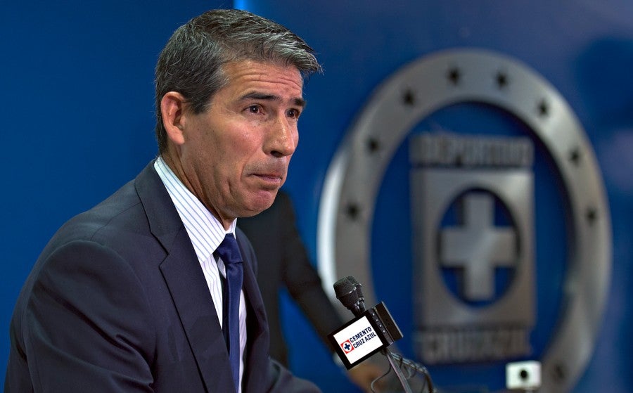 Yayo en su etapa como directivo de Cruz Azul