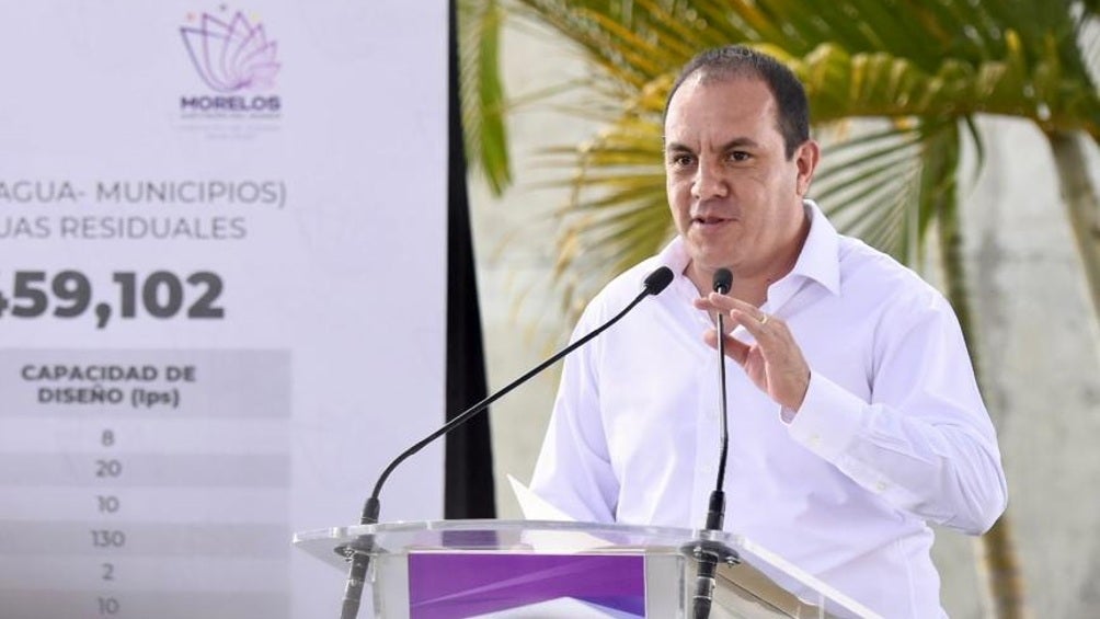 Cuauhtémoc Blanco durante plática como Gobernador de Morelos