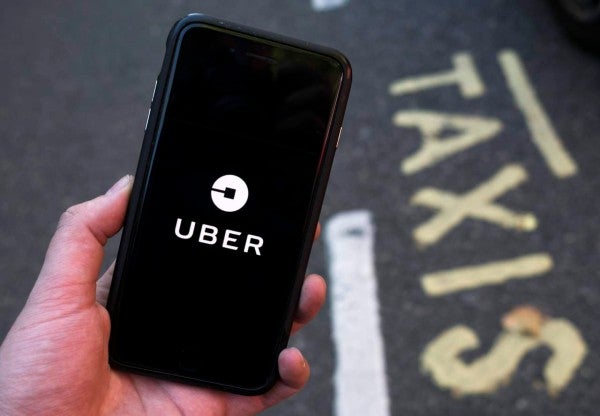 Uber, aplicación en dispositivo móvil