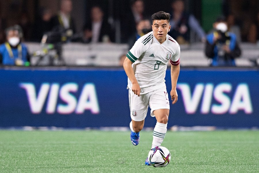 Fernando Beltrán durante un partido con el Tri