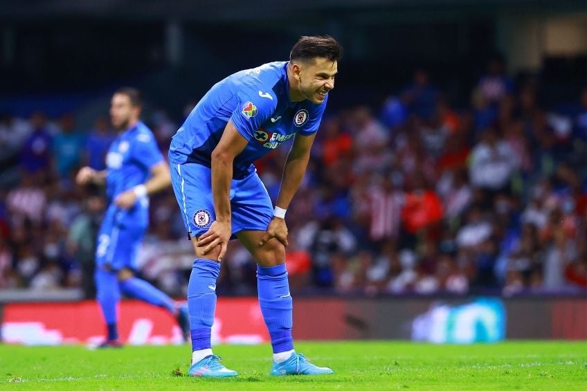 Ángel Romero durante un partido de Cruz Azul