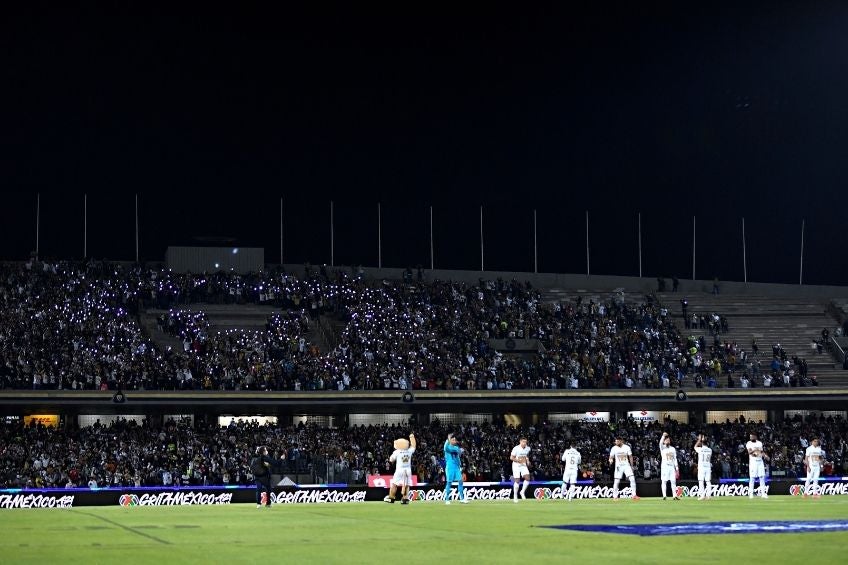 Aficionados de Pumas en un partido en C.U.