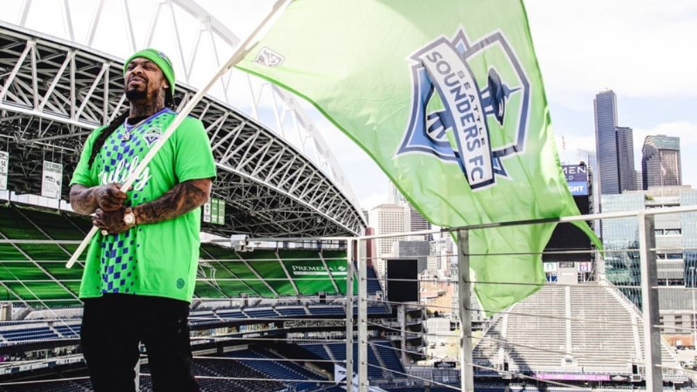 Lynch es copropietario del Seattle Sounders de la MLS