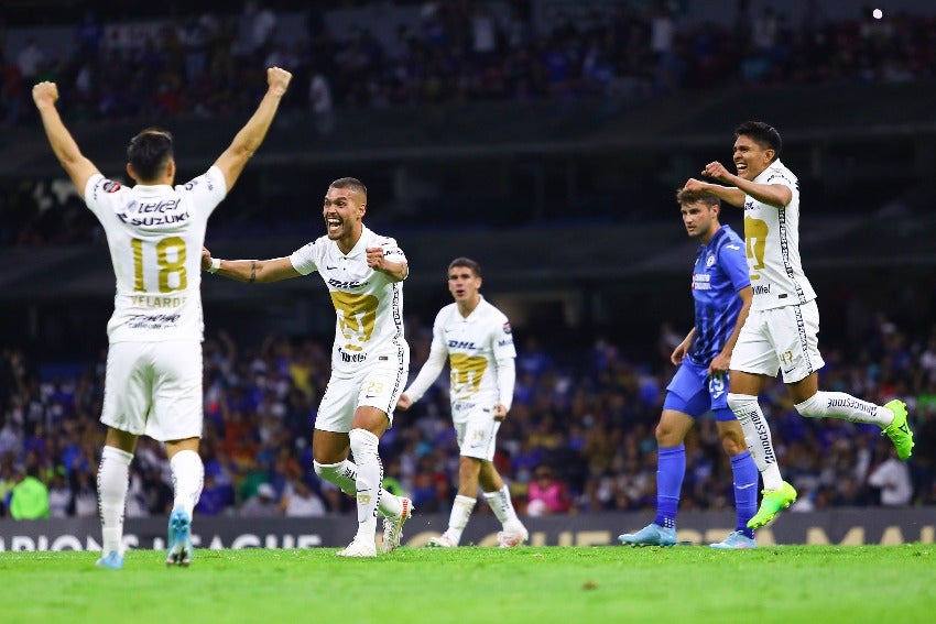 Pumas celebrando su pase a la Final de la Concachampions