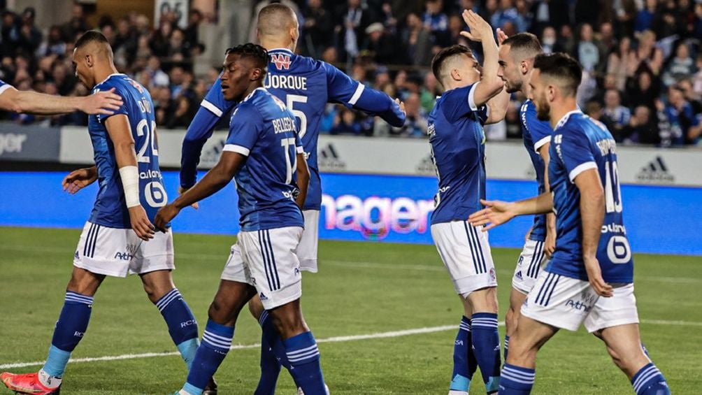 Racing de Estrasburgo celebrando gol ante el PSG