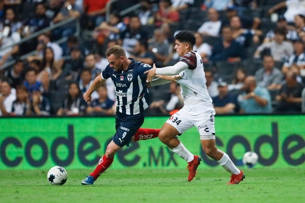 Vincent Janssen en acción con La Pandilla