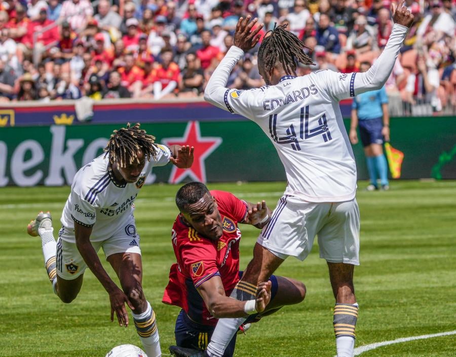 Acción del juego entre el Galaxy y el Real Salt Lake