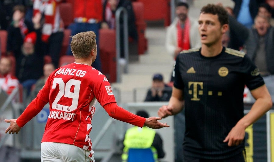 Jonathan Burkardt celebra anotación ante el Bayern