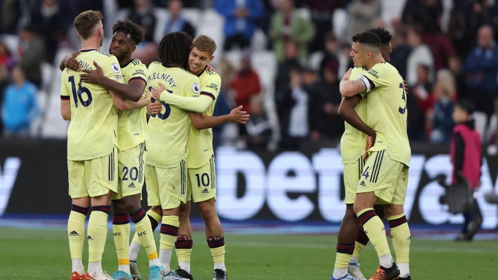 Arsenal celebra gol ante West Ham