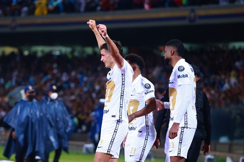 Juan Ignacio Dinenno celebrando su gol vs Seattle