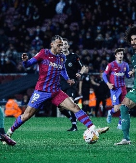 Braithwaite en un partido con el Barcelona