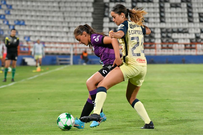 Scarlett Camberos durante un partido de América Femenil