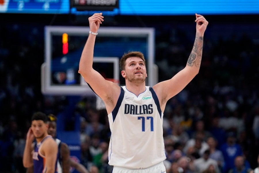 Luka Doncic en victoria vs Suns