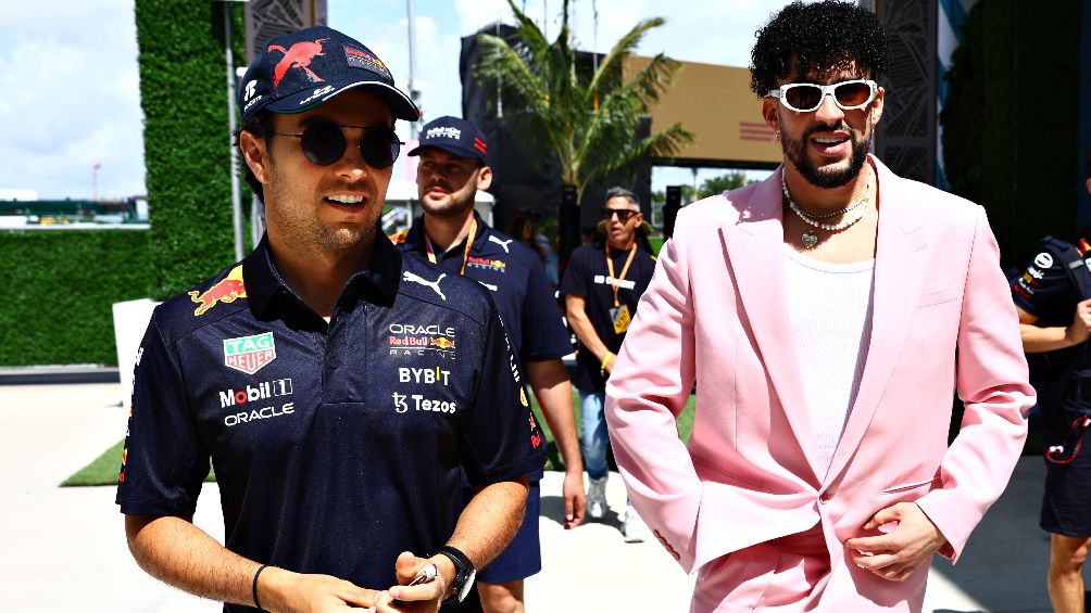Checo Pérez junto a Bad Bunny previo al GP de Miami