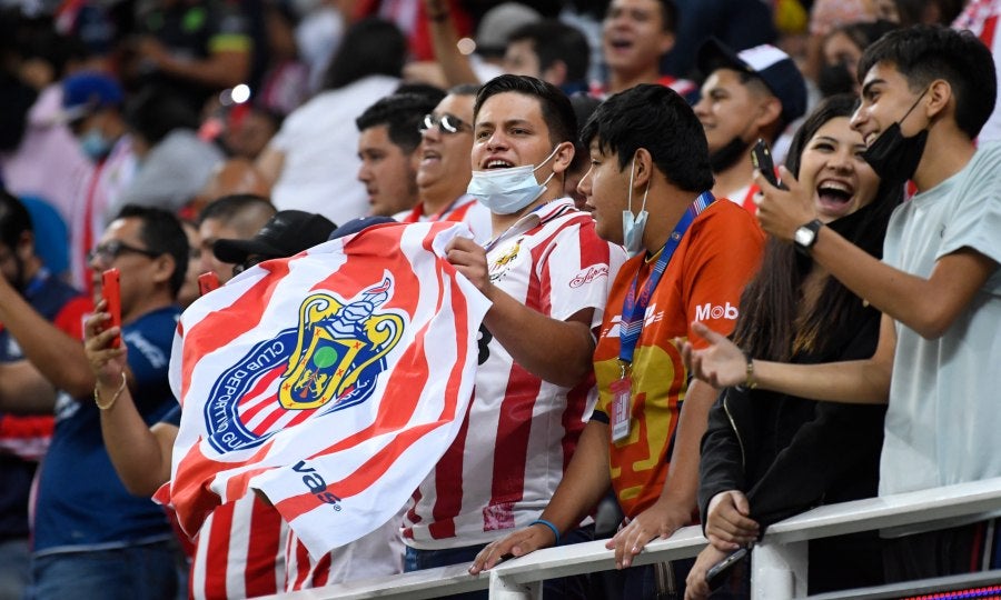 Aficionados de Chivas en el Akron