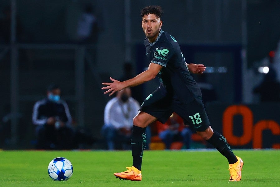 Bruno Valdez durante un partido con América