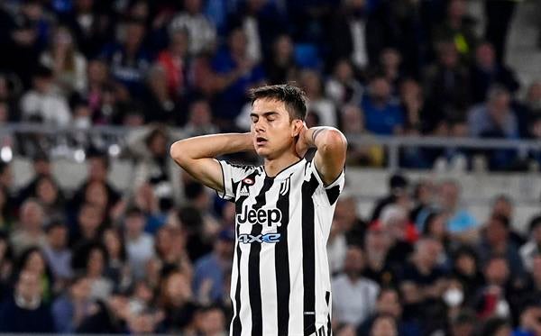 Paulo Dybala en lamento con la Juventus