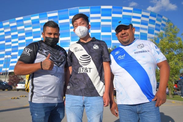 Aficionados del Puebla en el Estadio Cuauhtémoc 